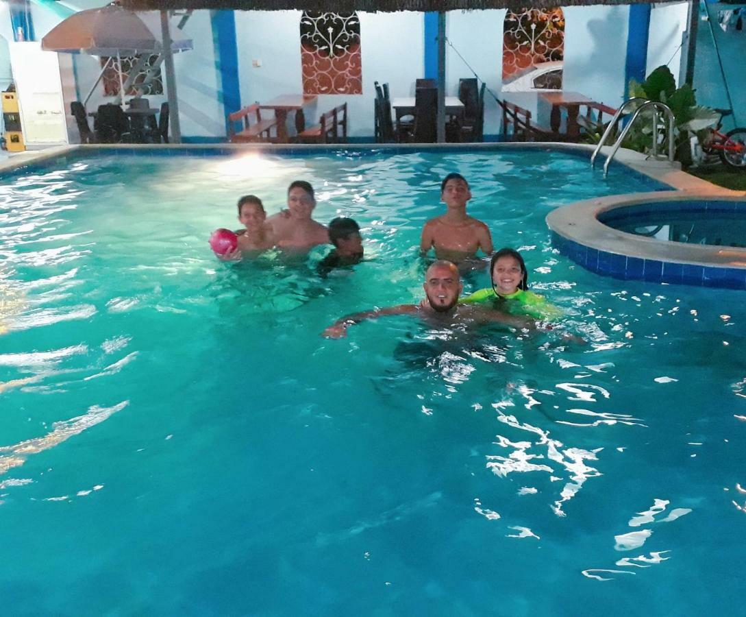 Hostal Aruba Atacames Buitenkant foto